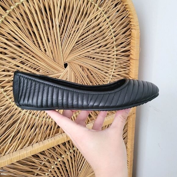 Kenneth Cole New York Tracy Leather Slip On Ballet Flat Black 6M - Picture 1 of 10